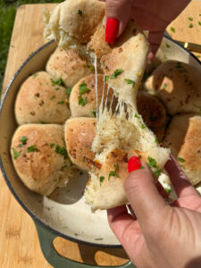 Cheesy Sourdough Garlic Bombs – Easy Pull-Apart Bread Recipe